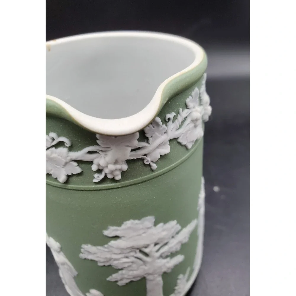 Antique Wedgwood Jasperware Green Pitcher w Handle England 1936 4.5